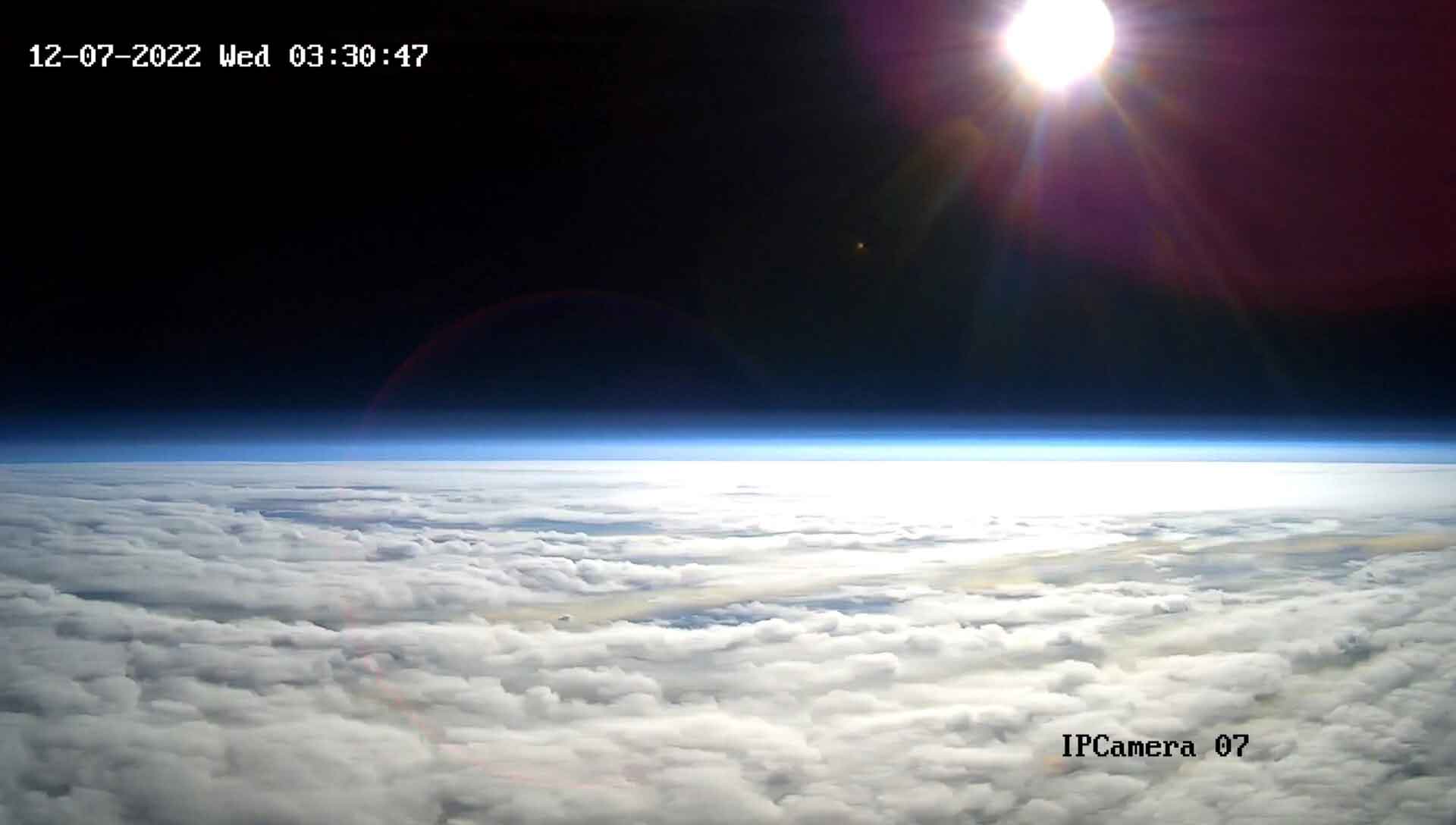 Halo Space réussit son premier vol d’essai dans la stratosphère et son retour sur Terre.